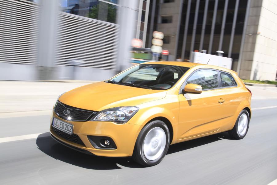  Kia pro_cee&rsquo;d EcoDynamics 2011 года  (фото 42 из 133)